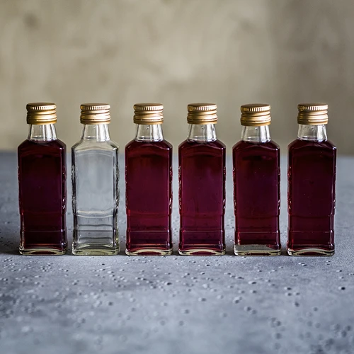 Бутилка Flora 100 ml с винтова капачка fi28, 8 бр. - 8