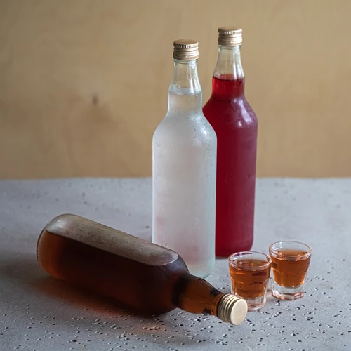 Бутилка „Монопол“ 700 ml с капачка на винт - 4 бр. - 8