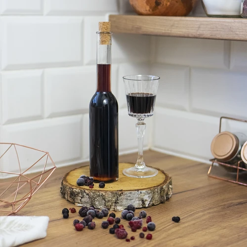 Бутилка за наливка 200 мл 6 бр.+ 6 тапи 23/18 - 10