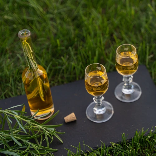 Бутилка за наливка 200 мл 6 бр.+ 6 тапи 23/18 - 9