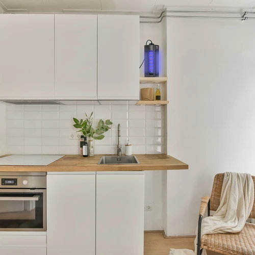 Лампа против насекоми Manhattan UVA 6 W, черна - 12