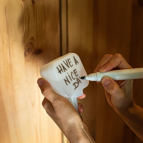 Напоител за растения - бяла табелка с керамичен накрайник, 200 ml - 10