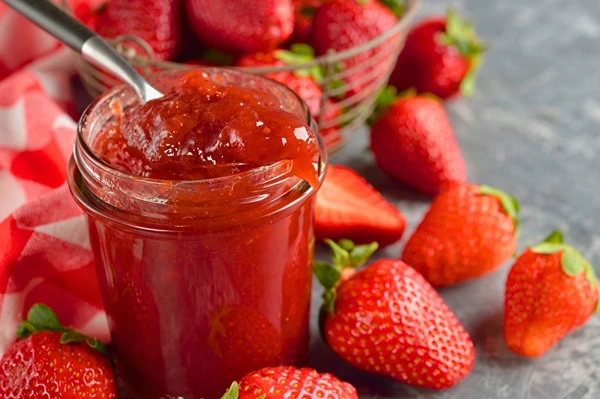 Домашен ягодов конфитюр с намалено съдържание на захар