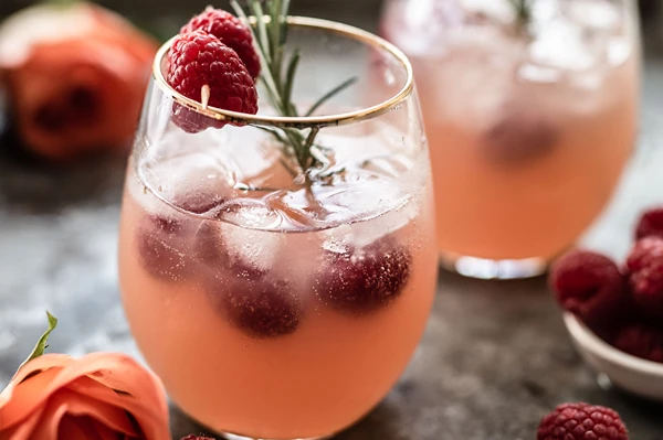 Домашно малиново вино - полусладко