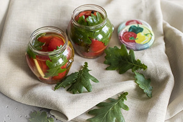 Епизод 2: Кисели чушки с дъбови листа