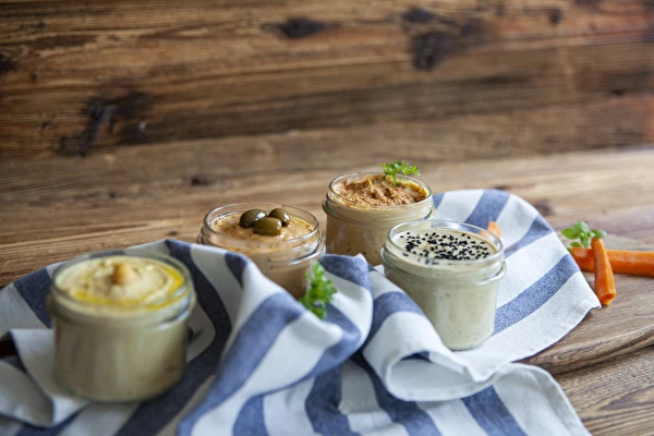 Хумус в различни вкусови варианти