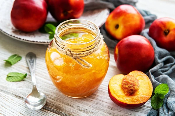Конфитюр от праскови с розмарин