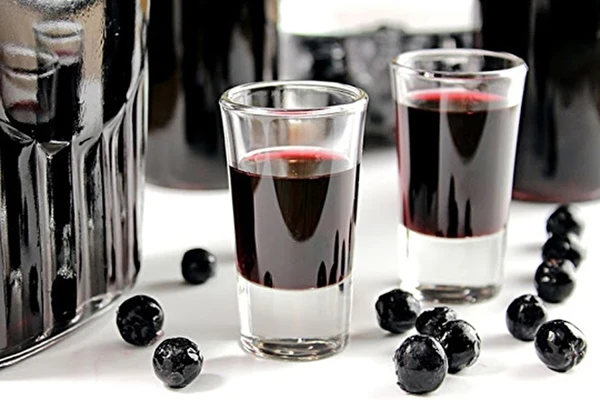 Плодов ликьор на прадядо Пендзимир