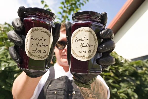 Сладко от боровинки с есенция Jänek-Majster