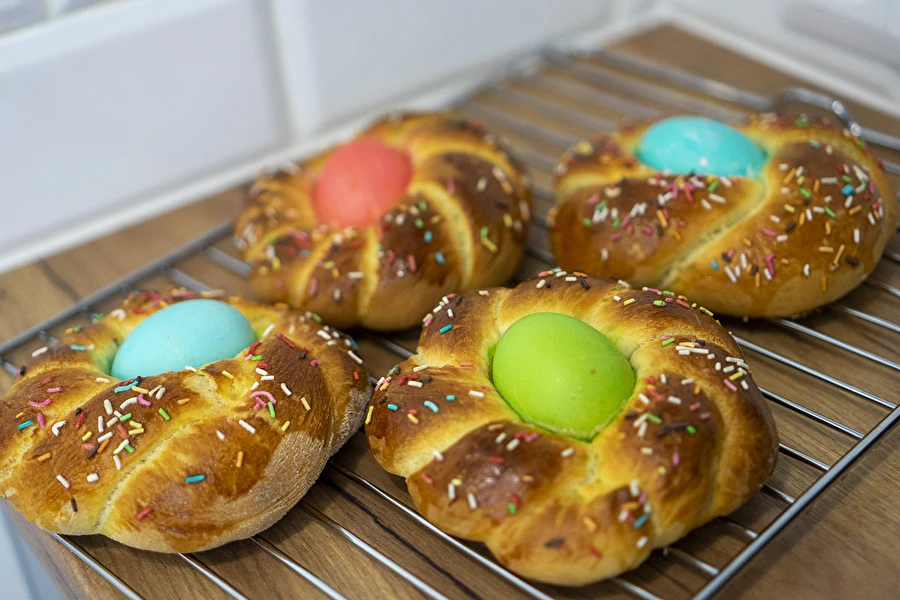 Browin Przepiśnik - Италиански великденски хлебчета