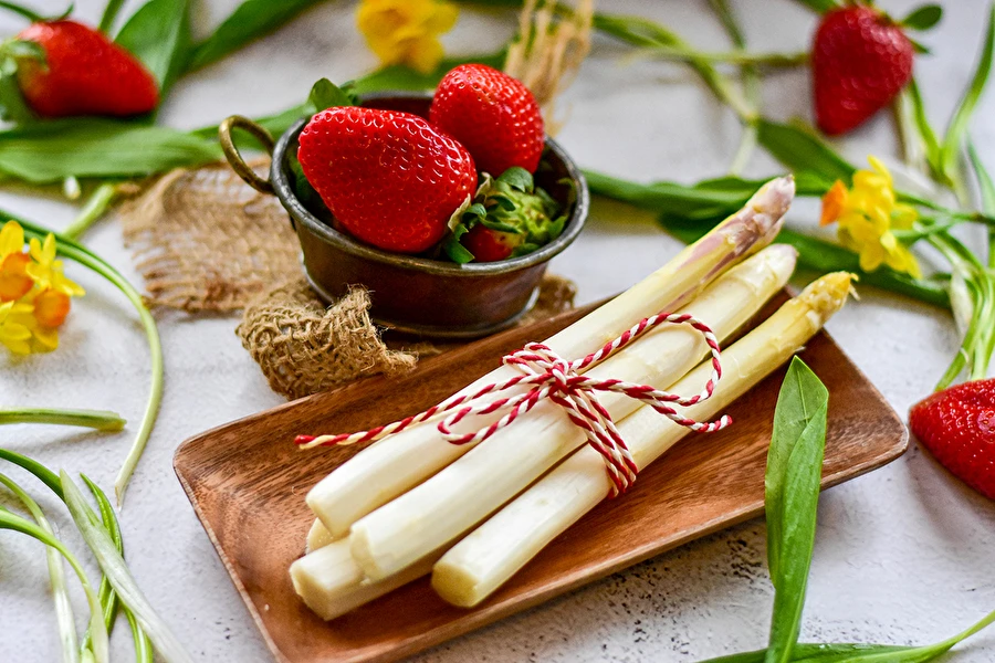 Как да приготвим бели аспержи?