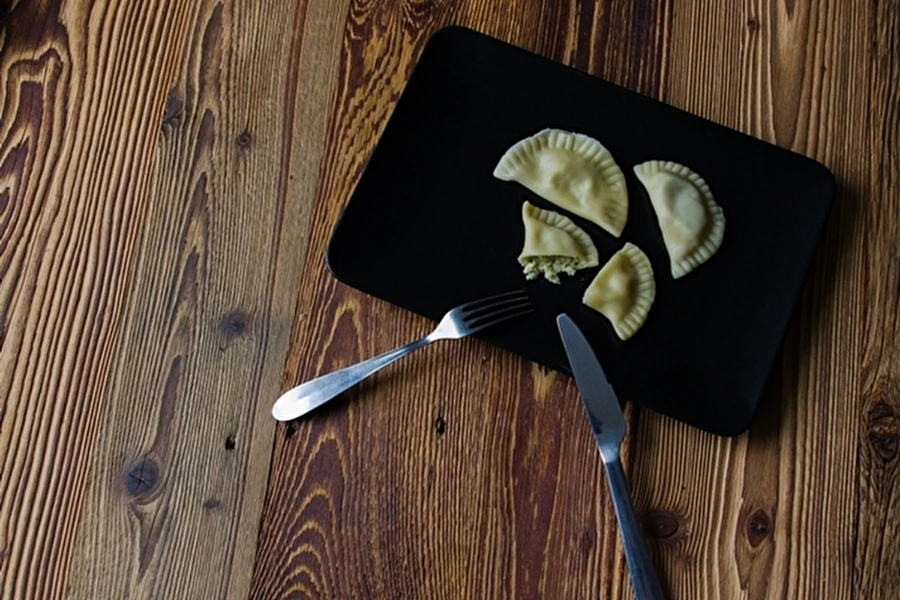 Browin Przepiśnik - Руски пиероги