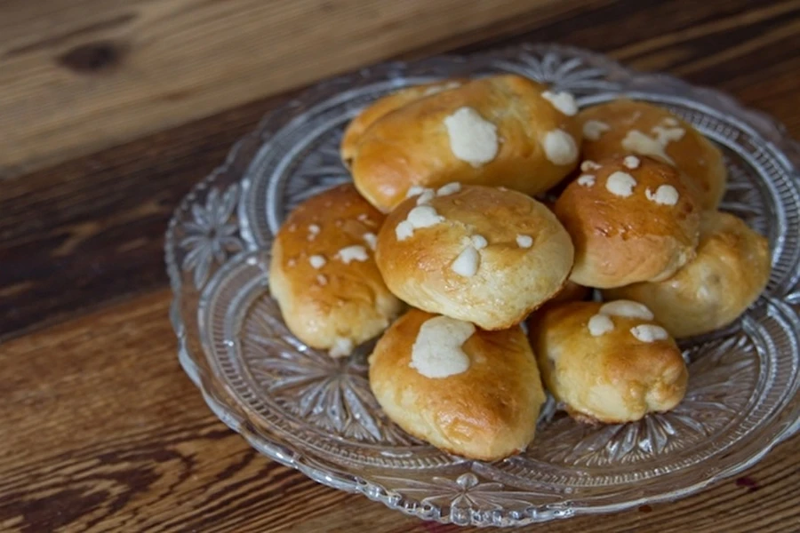 Browin Przepiśnik - Сладки хлебчета със сливи